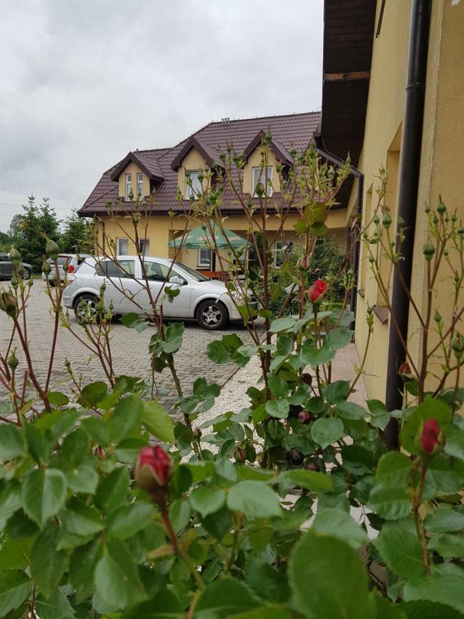 Hotelik Pod Baranami Siechnice Bagian luar foto